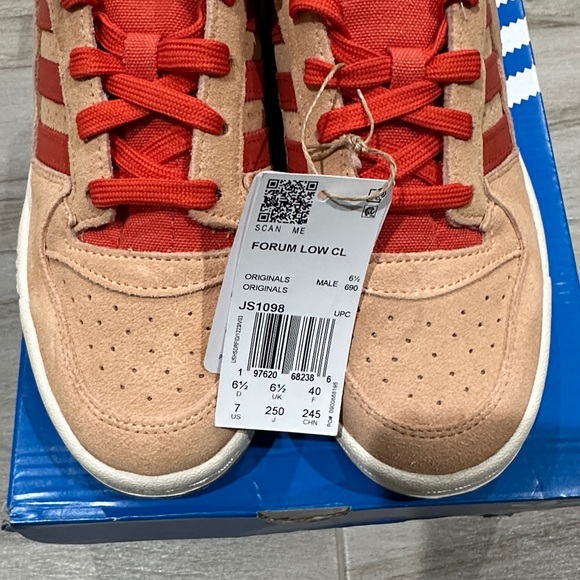 Adidas Forum low CL Sneakers Red and Tan Sneakers, Size 6 1/2 Men, 8 Women - Picture 2 of 2